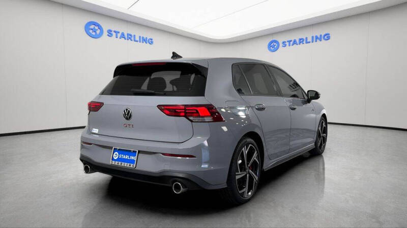 2025 Volkswagen Golf GTI SE