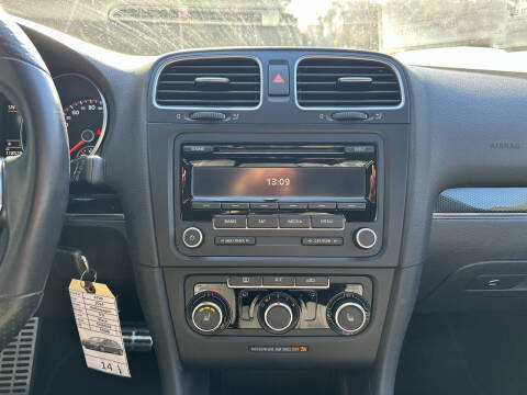 2014 Volkswagen GTI Wolfsburg Edition PZEV