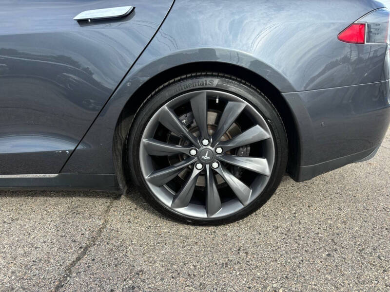 2016 Tesla Model S 70D