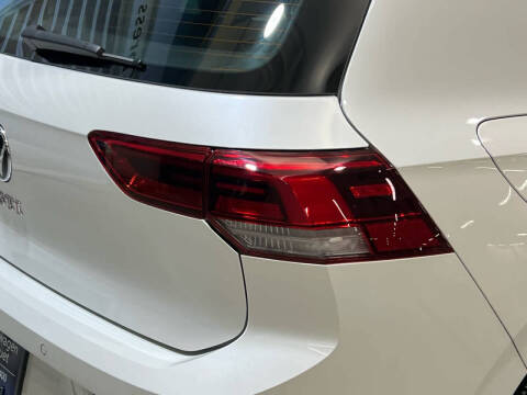 2024 Volkswagen Golf GTI SE