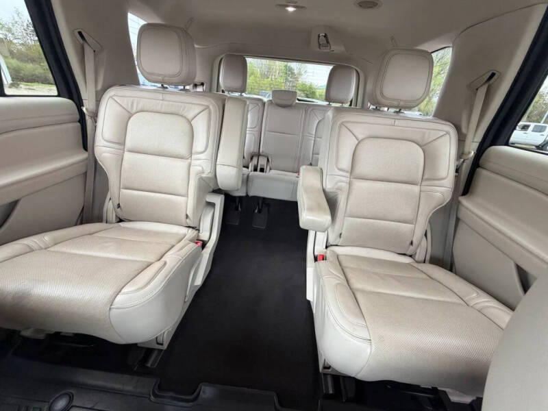 2019 Lincoln Navigator Select