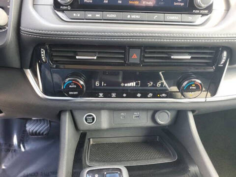 2022 Nissan Rogue SV