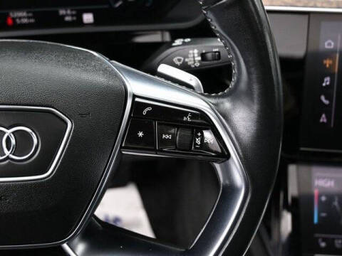 2019 Audi e-tron quattro Prestige