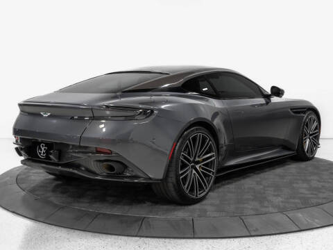 2024 Aston Martin DB12 V8