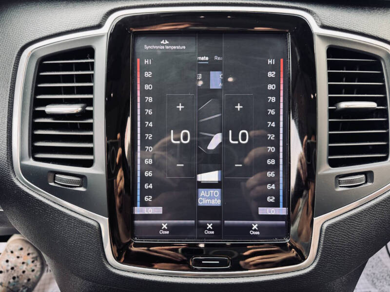2019 Volvo XC90 T6 Momentum