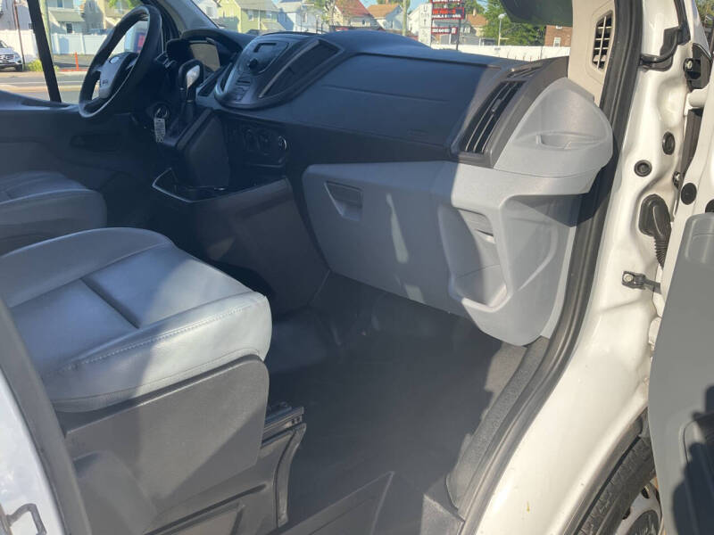 2015 Ford Transit