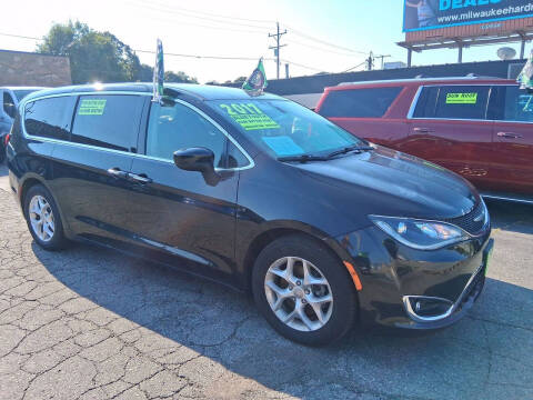 2017 Chrysler Pacifica Touring Plus