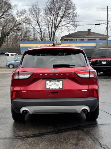 2020 Ford Escape SE