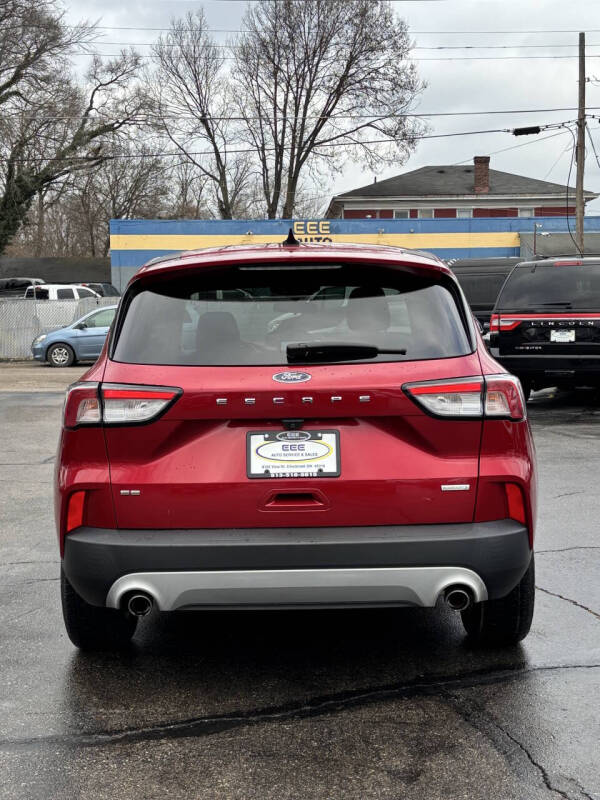 2020 Ford Escape SE