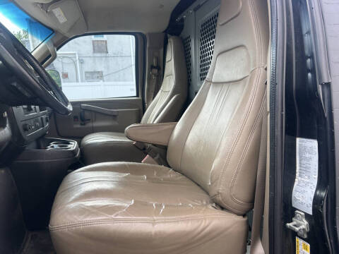 2017 Chevrolet Express 2500