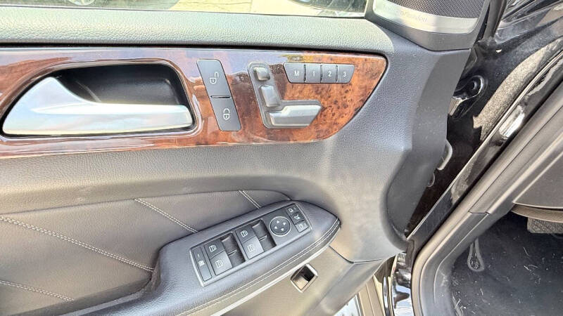 2014 Mercedes-Benz GL-Class GL 550 4MATIC
