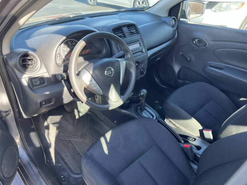 2016 Nissan Versa 1.6 S