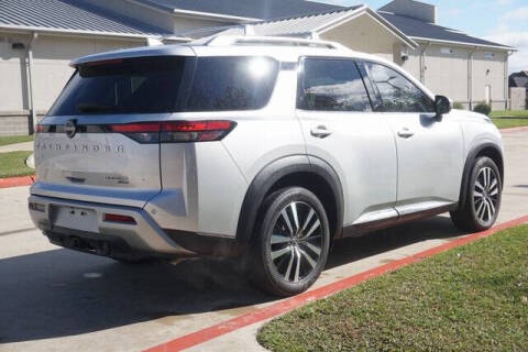 2023 Nissan Pathfinder Platinum