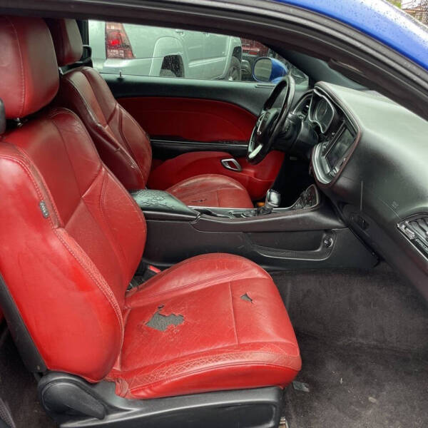 2018 Dodge Challenger SXT Plus