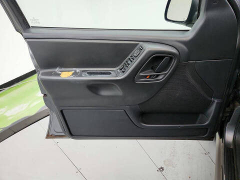 2002 Jeep Grand Cherokee Sport