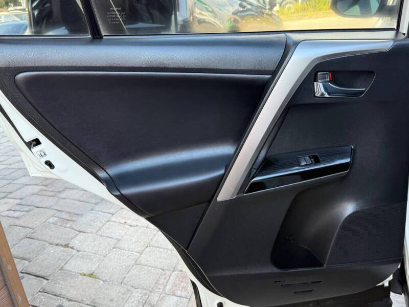 2016 Toyota RAV4 Hybrid Limited