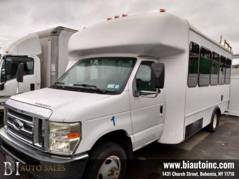 2009 Ford E-Series E-450 SD