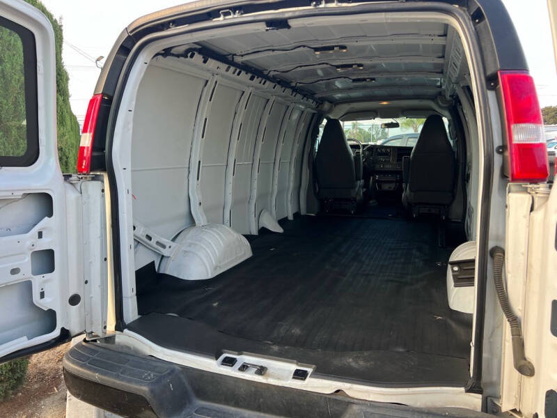 2020 Chevrolet Express Cargo Work Van photo 14