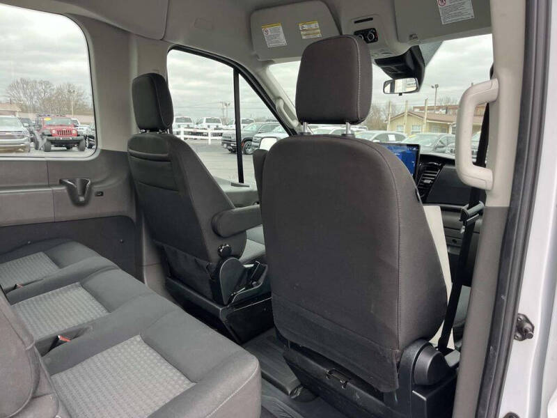 2023 Ford Transit 350 XLT