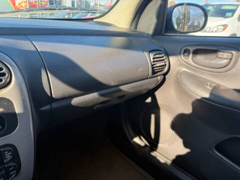 2004 Dodge Neon SXT