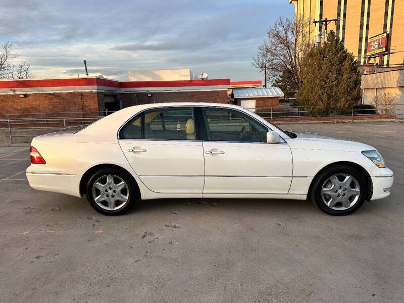 2004 Lexus LS 430