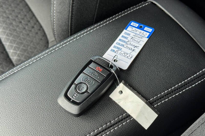 2025 Ford Escape Active