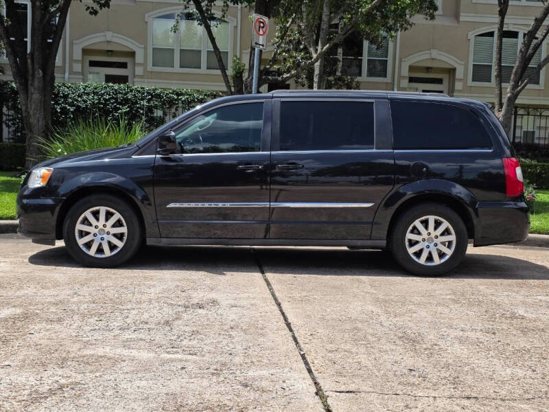 2015 Chrysler Town and Country Touring