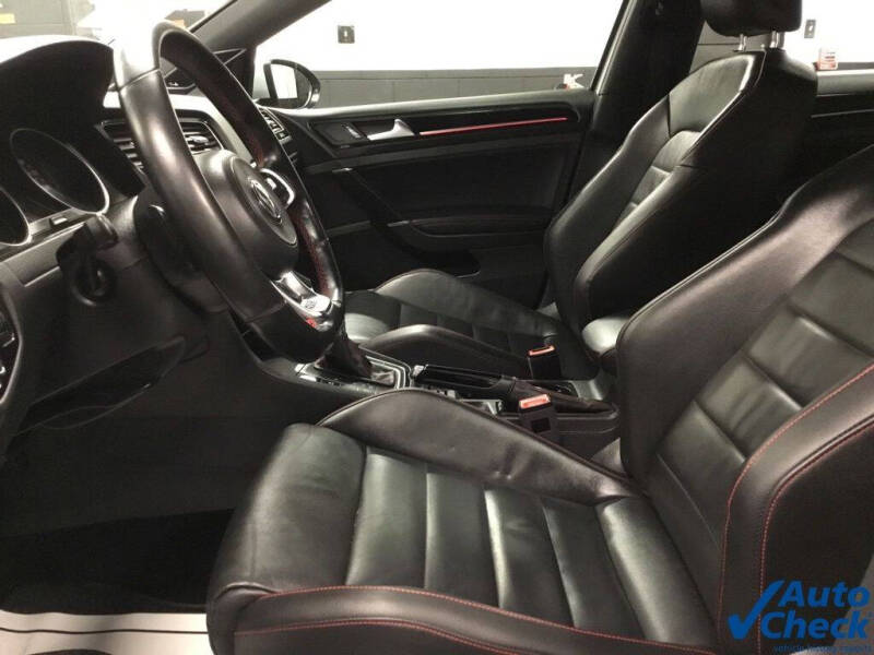2017 Volkswagen Golf GTI SE