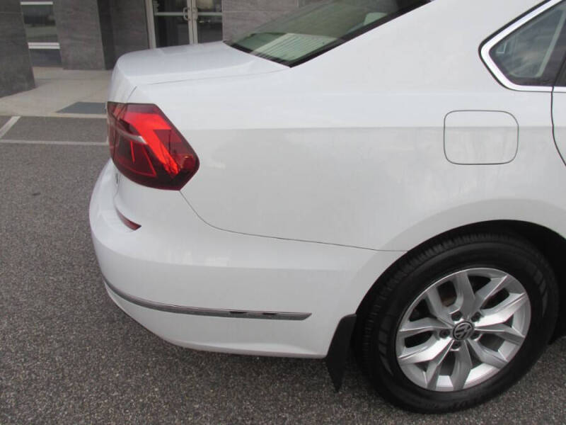 2017 Volkswagen Passat 1.8T S