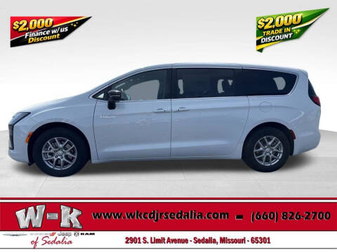 2027 Chrysler Pacifica Select