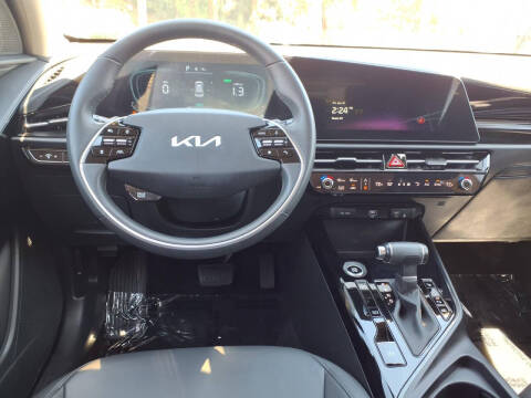 2025 Kia Niro EX