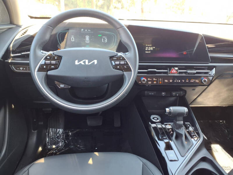2025 Kia Niro EX