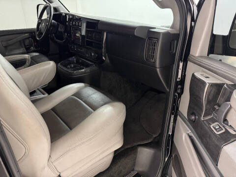 2017 Chevrolet Express 2500