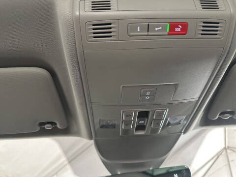 2025 Volkswagen Taos SEL 4Motion