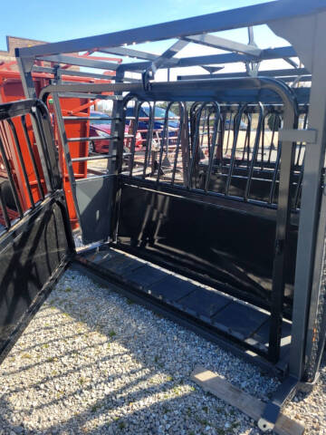 2025 Ponderosa Squeeze Chute Manual