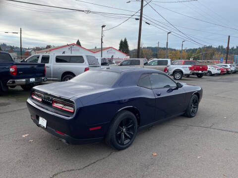 2015 Dodge Challenger SXT