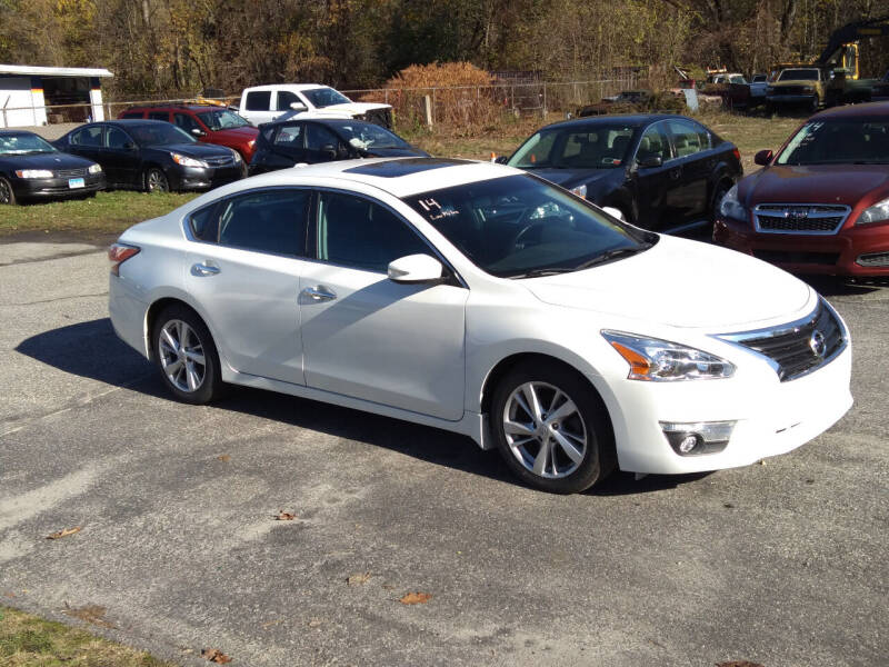 2014 Nissan Altima for sale at SOUTH VALLEY AUTO in Torrington CT