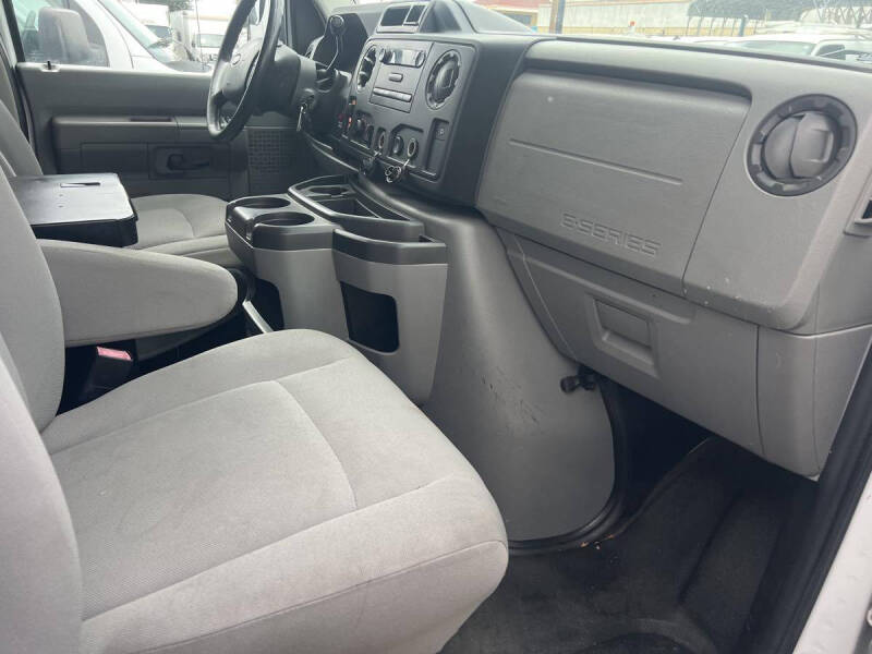 2013 Ford E-Series E-150