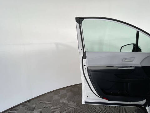 2025 Toyota Sienna LE 8-Passenger