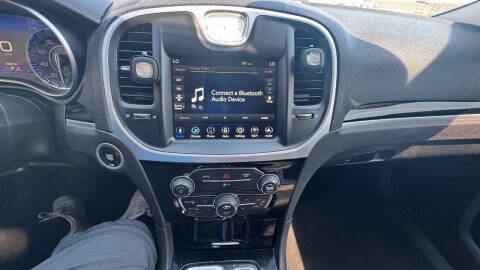 2023 Chrysler 300 Touring