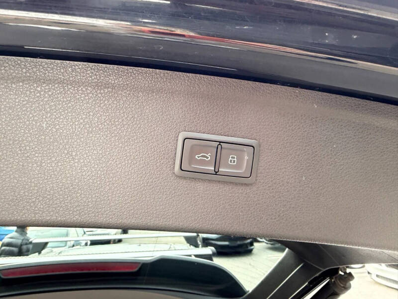 2018 Audi SQ5 3.0T quattro Premium Plus