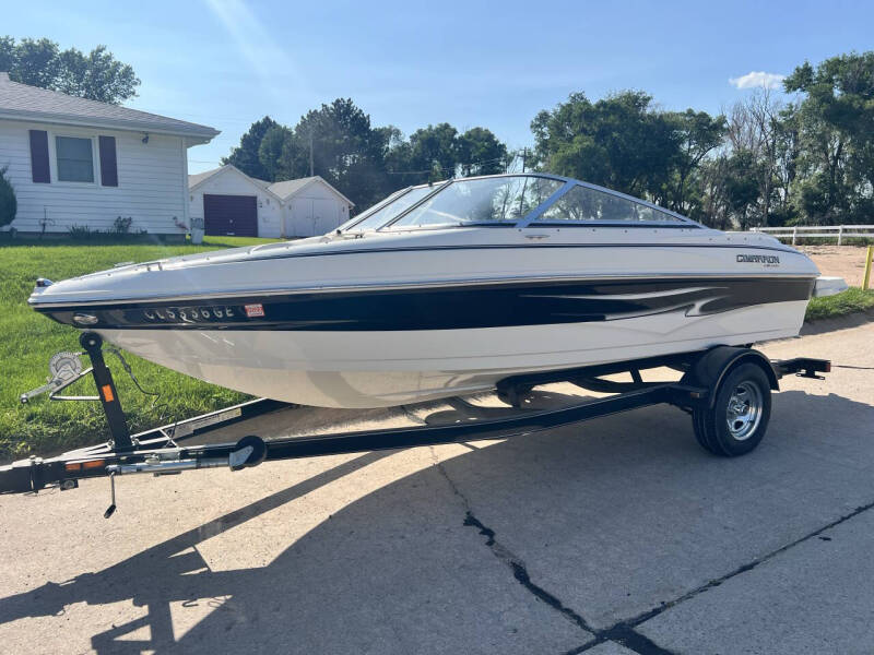 2011 Larson Boats Cimarron 188Si 1 Owner/Mint!