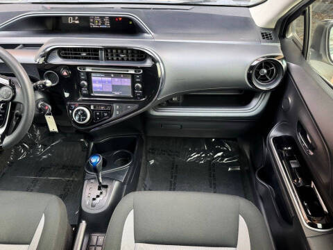 2018 Toyota Prius c Two