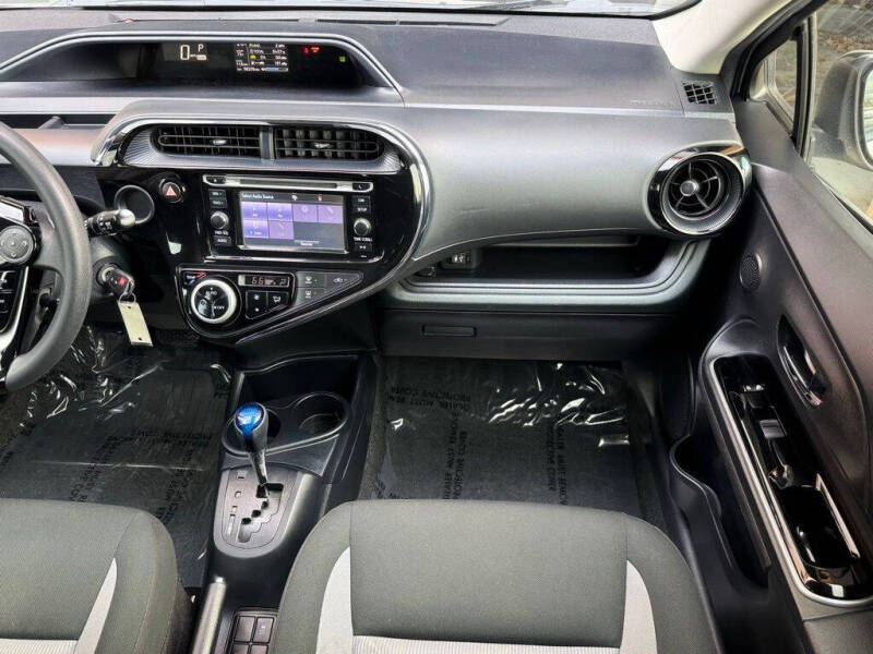 2018 Toyota Prius c Two