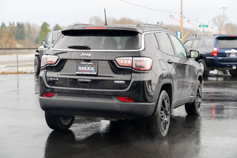 2022 Jeep Compass Latitude Lux