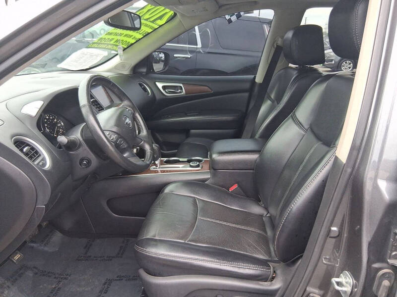 2018 Nissan Pathfinder Platinum