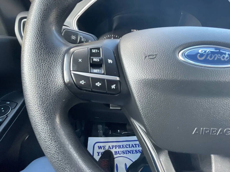 2020 Ford Escape SE