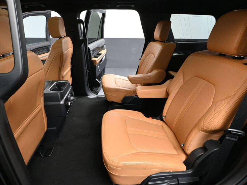 2024 Ford Expedition Platinum