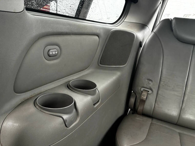 2007 Hyundai Entourage