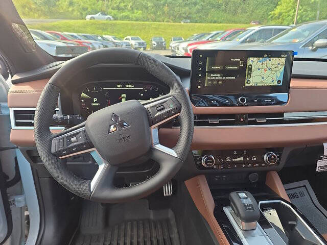 2025 Mitsubishi Outlander SEL